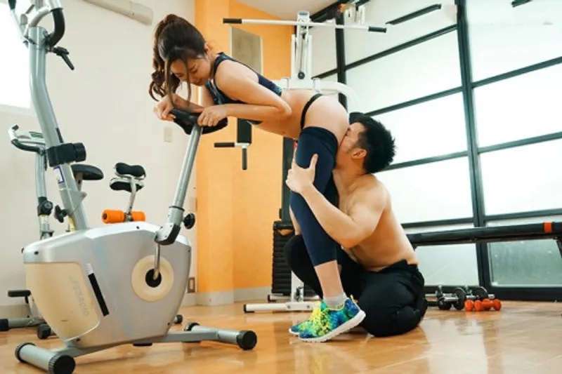 Xin người chồng đi tập gym, vợ yêu vụng trộm với anh pt